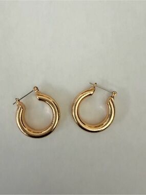 Gold Hoop Earrings - Elegant Women’s Jewelry